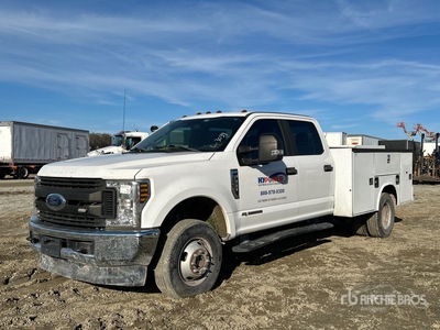 2018 Ford F-350 XL 4x4 Crew Cab Camion utilitaire