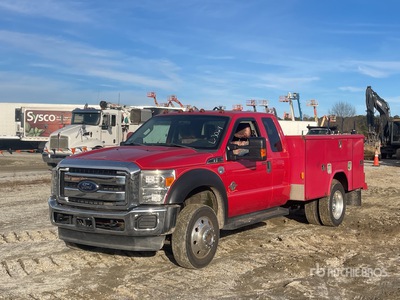 2013 Ford F-550 XLT 4x4 Extended Cab Utility Truck