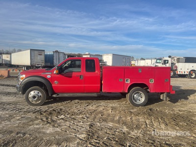 2013 Ford F-550 XLT 4x4 Extended Cab Utility Truck