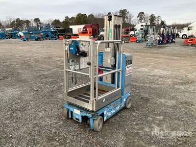 2013 Genie GR-20 Vertikaler Mastlift