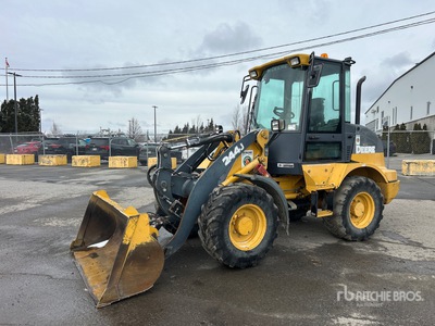 2010 John Deere 244J ホイールローダー