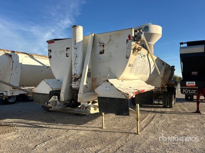 2008 Ranco 32 ft T/A Frameless End Dump Trailer