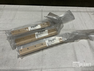 (310) Oshkosh 3830251 Angle Brackets