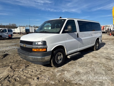 2020 Chevrolet Express G3500 LT Furgoneta de pasajeros