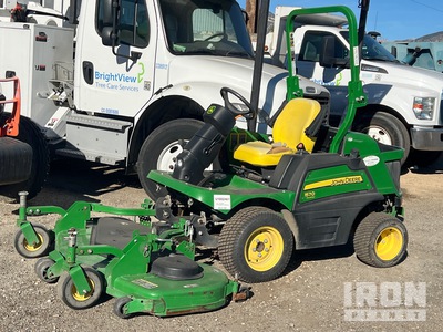 2015 John Deere 1570 4x2 Ride-On Fairway Lawn Mower