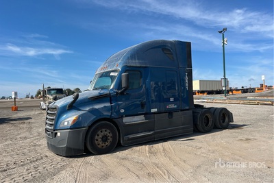 2021 Freightliner Cascadia 126 6x4 T/A Sleeper Truck Tractor