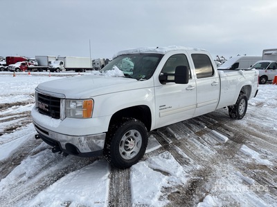 2010 GMC Sierra 2500HD 4x4 Crew Cab Pickup