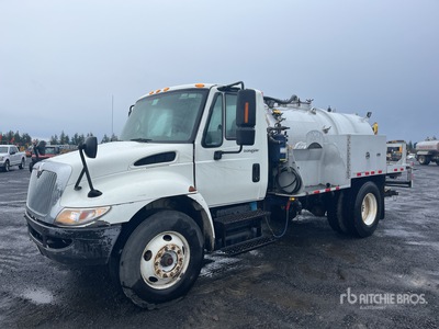2006 International 4300 4x2 Vacuum Tanker Truck