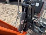 Hydraulics with Basket Tilt Cylinder