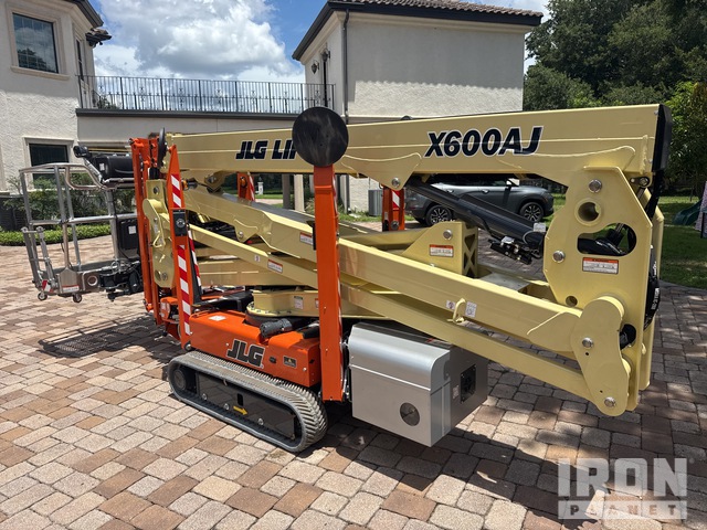 ELEVADOR ARTICULADO 2022 JLG X600AJ