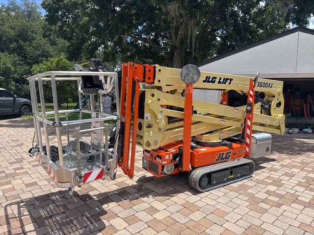 2022 JLG X600AJ Crawler Electric Articulating Boom Lift 2022 JLG X600AJ Crawler Electric Articulating Boom Lift
