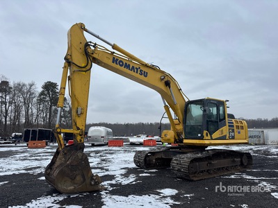 2015 Komatsu PC210LC-10 Tracked Excavator