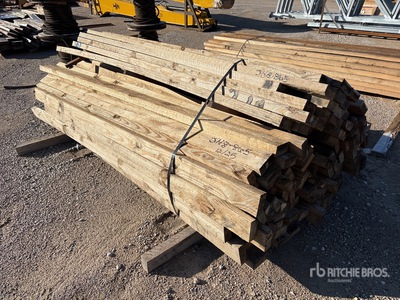 Quantity of 2 in x 4 in 木材