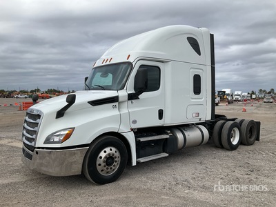 2019 Freightliner Cascadia 126 6x4 T/A Sleeper Truck Tractor