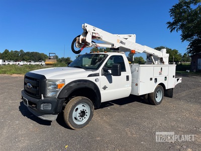 Altec AT37-G 37 ft on 2012 Ford F-550 XL 4x2 Bucket Truck