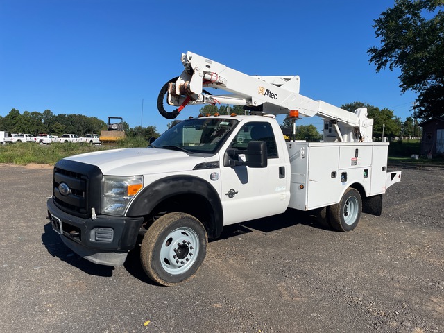 Altec AT37-G 37 ft on 2012 Ford F-550 XL 4x2 Bucket Truck