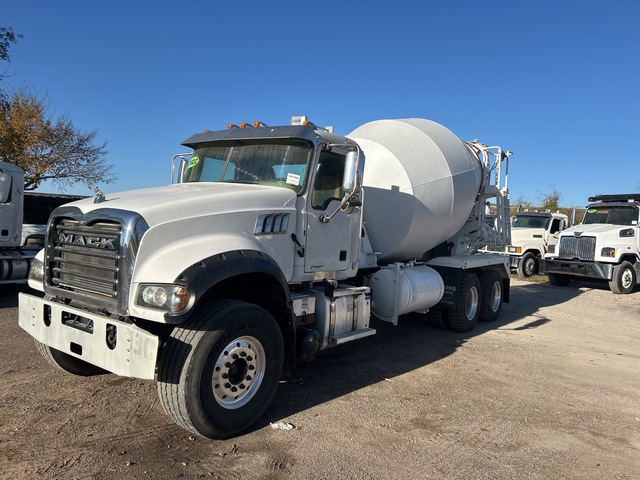 2022 Mack GR64F 6x4 Mixer Truck