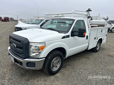 2016 Ford F-350 XL 4x2 Utility Truck