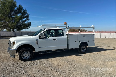 2019 Ford F-350 XL XL 4x4 Extended Cab Utility Truck