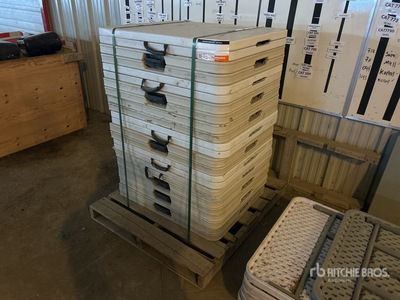 Quantity of (12) Folding Tables 家具