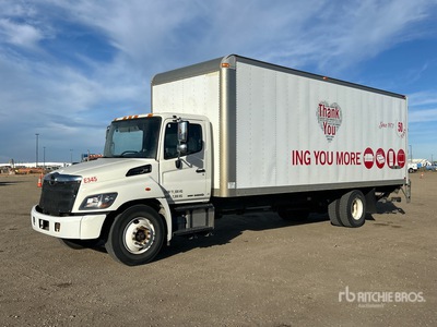 2015 Hino 268 4x2 Van Truck