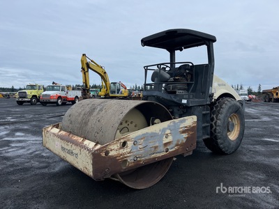 2002 Ingersoll Rand SD-122DX Smooth Drum Compactor
