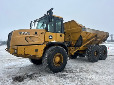 2011 John Deere 300D Series II Camión Dumper Articulado