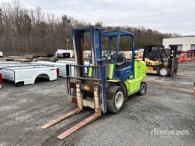 1995 Clark CGP55 11000 lb Pneumatic Tire Chariot Élévateur