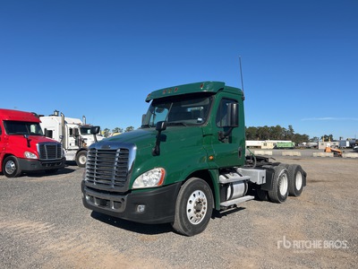 2016 Freightliner Cascadia 125 6x4 T/A Day Cab Truck Tractor