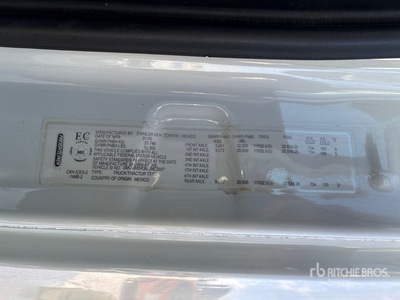 2021 Freightliner Cascadia 6x4 Cabeza Tractora Cabina Dormitorio (Inoperable)