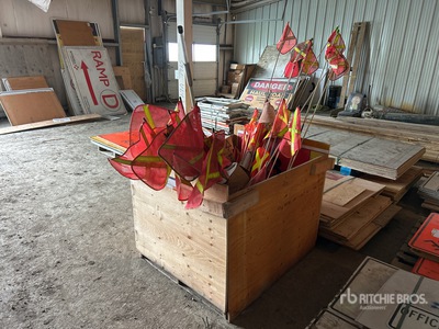 Quantity of (1) Crates of Materiały zabezpieczające