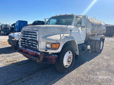 1998 Ford F-800 2000 L 4x2 Water vrachtwagen (Inoperable)