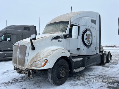 2019 Kenworth T680 6x4 T/A Sleeper Truck Tractor (Inoperable)