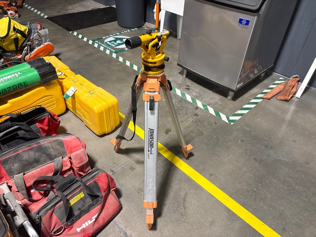 2016 Northwest Instrument NSL500B Transit Level 2016 Northwest Instrument NSL500B Transit Level