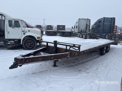 2013 PJ 22 ft T/A Equipment Trailer