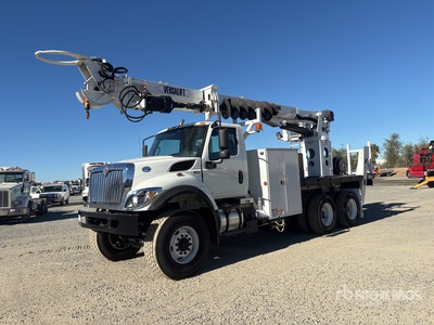 VERSALIFT on 2022 International 7400 Versalift 6x6 Digger Derrick Truck (Unused)