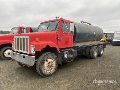 1999 International 2554 6x4 Water Truck