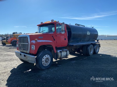 1994 Ford LT8000 6x4 Water Truck