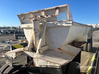 1978 Challenge-Cook Bros 43 Ft T/A Tipping Trailer