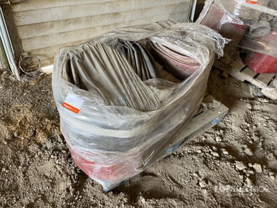 Quantity of (4) 6 In Lay Flat Tuyaux