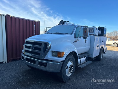 2011 Ford F-750 XLT 4x2 Extended Cab 4x2 Service Truck