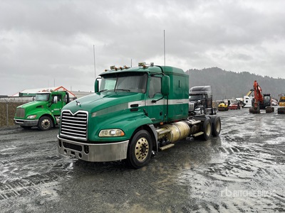 2008 Mack CXU613 6x4 Tracteur routier couchette
