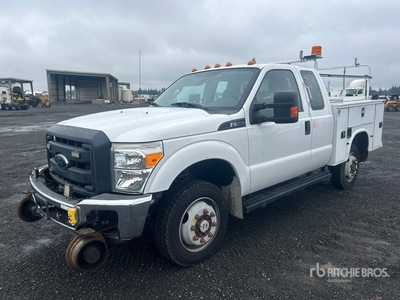 2016 Ford F-350 XL 4x4 Extended Cab Utility Truck