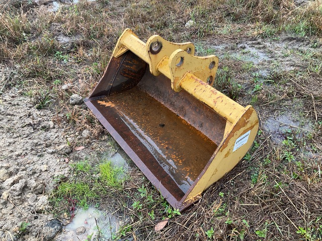 49 in Cleanup Backhoe Rear Bucket - Fits John Deere 310SE/410E