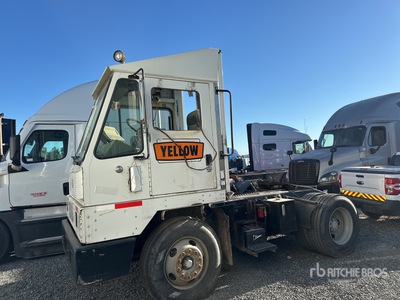 2004 Ottawa YT30 4x2 Spotter Truck (Inoperable)