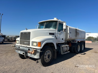 2012 Mack CHU613 4000 gal 6x4 Water Truck