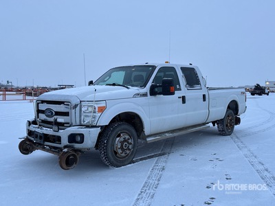2015 Ford F-350 XLT 4x4 Crew Cab Hi-Rail Pickup