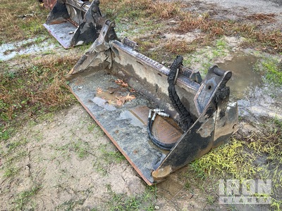 John Deere MP72 72 in Q/C Multi-Purpose دلو للسكيد ستير