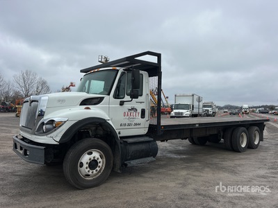 2008 International 7600 6x4 Camion à Plateau