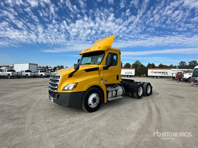 2019 Freightliner Cascadia 125 6x4 T/A Sleeper Truck Tractor